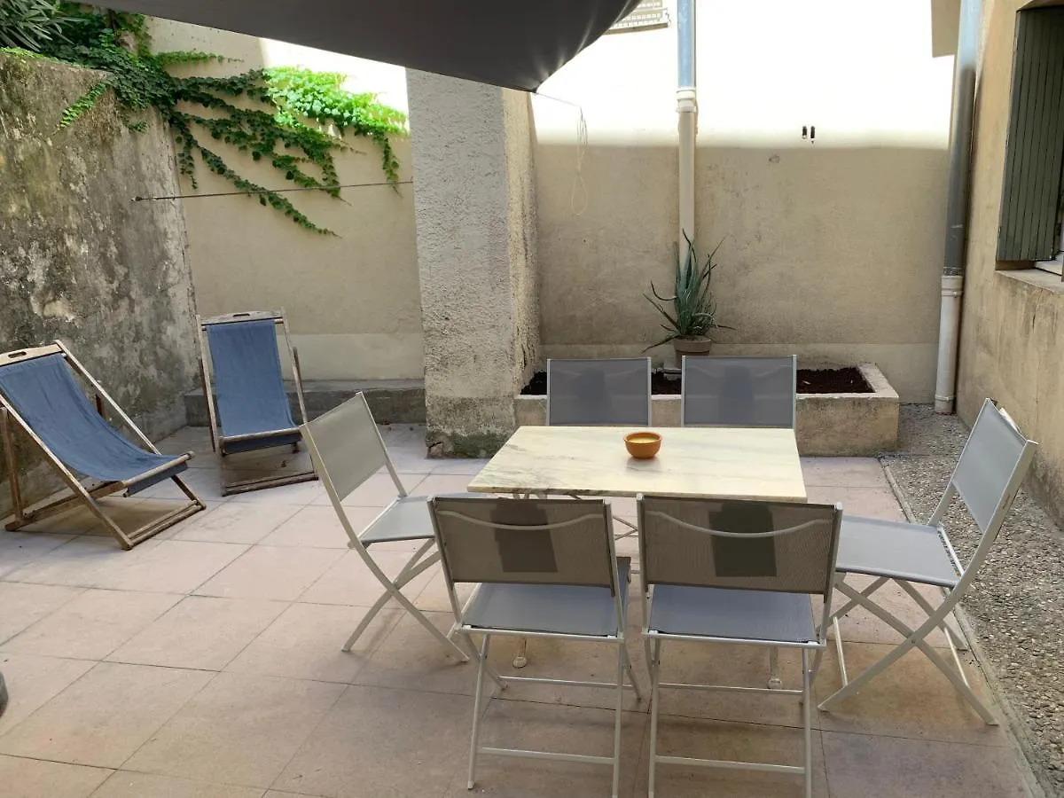 Appartement Intra Muros Avec Cour Privee Avignon Frankrijk